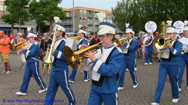 Intocht A4Daagse Velserbroek